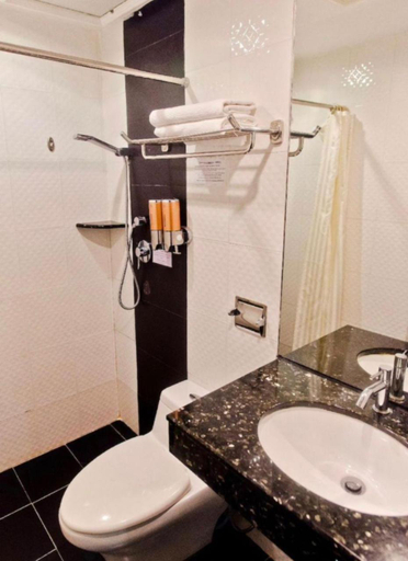 Bathroom 20