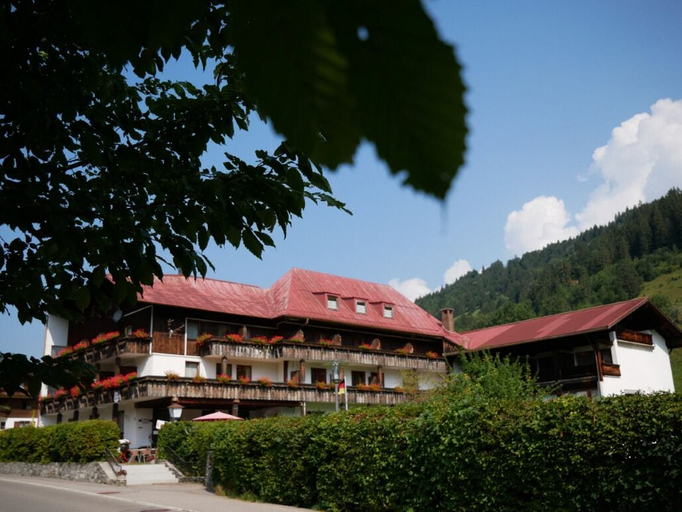 Exterior & Views 2, Alpenhotel Waidmannsheil, Oberallgäu