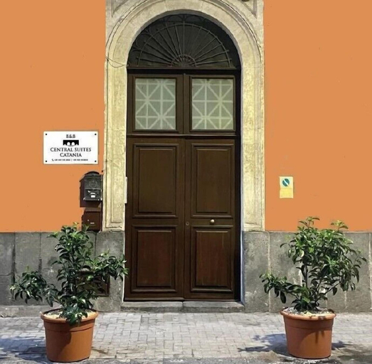 Exterior & Views 2, Central Suites, Catania