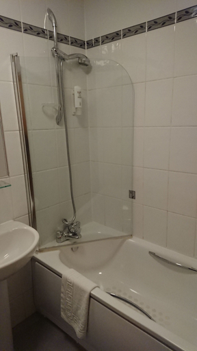 Bathroom 3, Gilvenbank, Fife