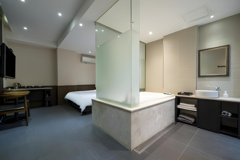 Bedroom 17