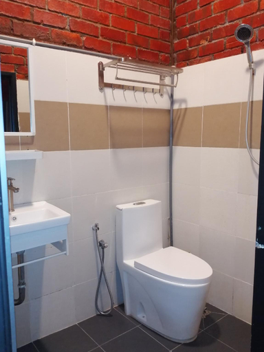 Bathroom 3