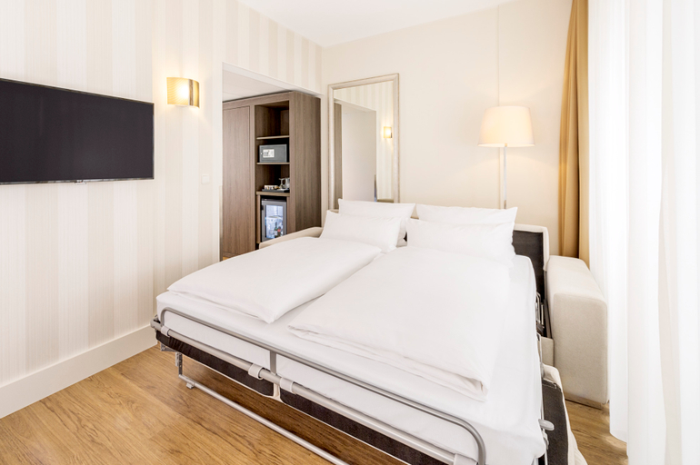 Bedroom 2, NH Geneva Airport, Genève