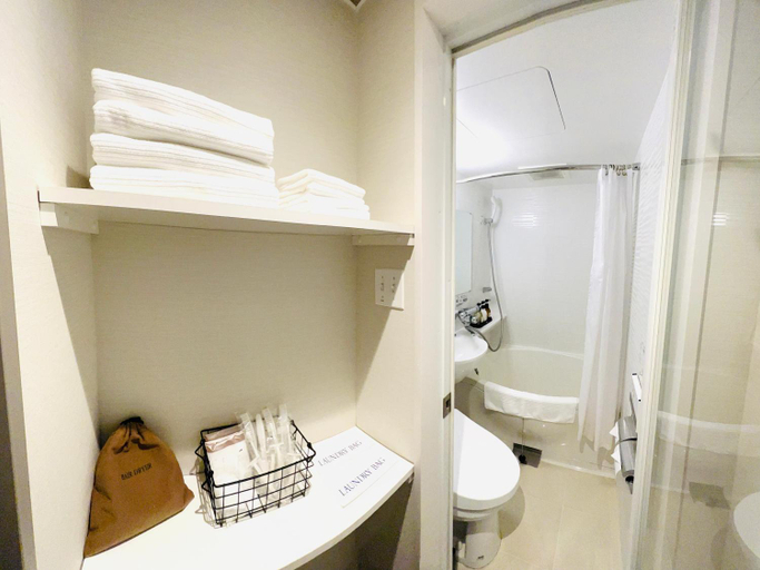 Bathroom 3, Kamon Hotel Namba, Osaka