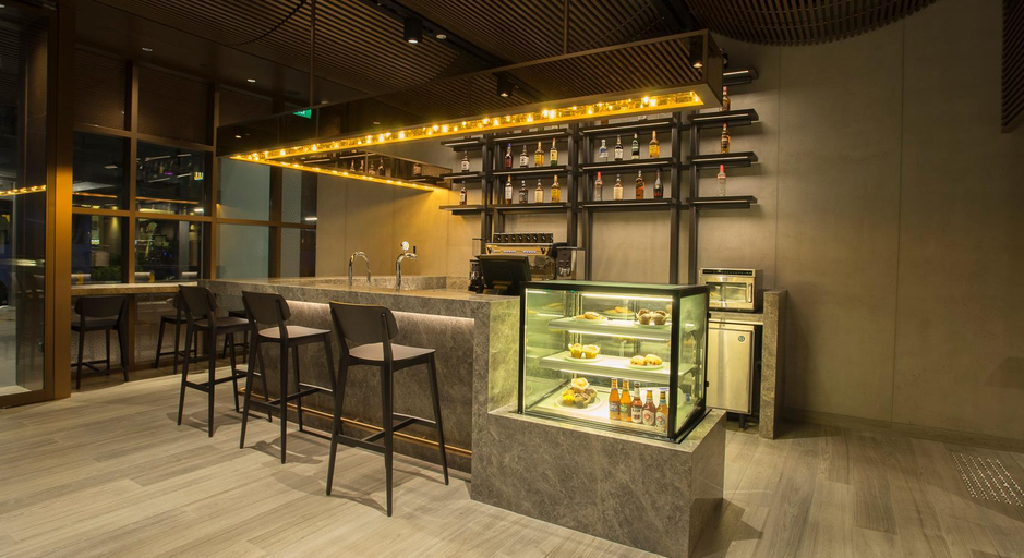 Food & Drinks 3, Oakwood Bencoolen Singapore, Singapura