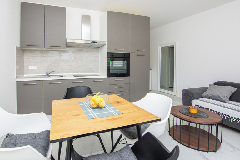 Others 5, Apartments Grabovickic, Vir