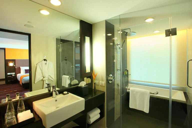 Bathroom 5, Radisson Suites Bangkok Sukhumvit, Wattana