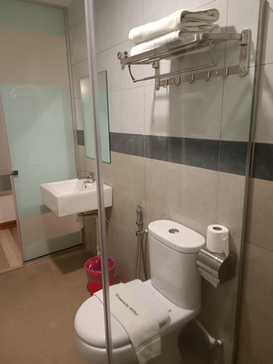 Bathroom 10