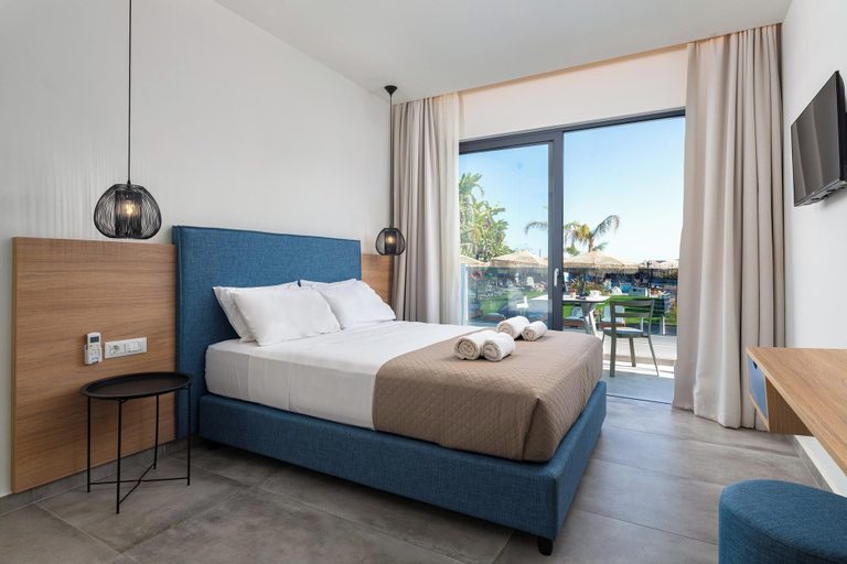 Bedroom 1, Aquarius Beach Hotel, South Aegean