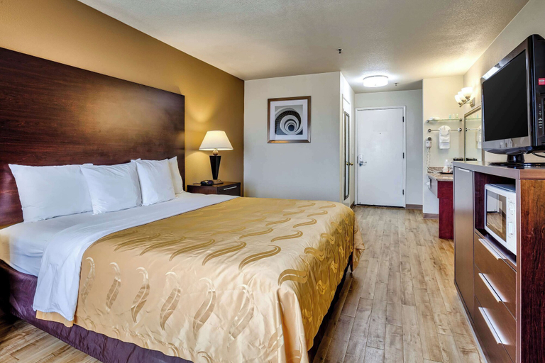 Bedroom 3, Quality Inn near Six Flags Discovery Kingdom - Napa Valley, Solano