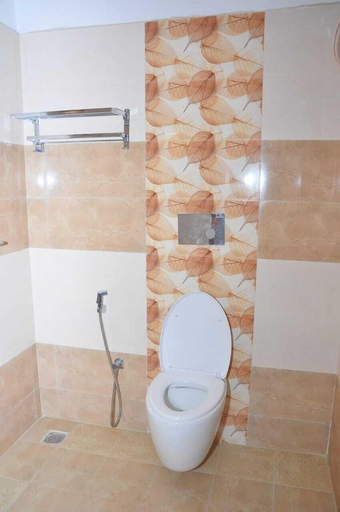 Bathroom, Pugal Holidays, Dindigul