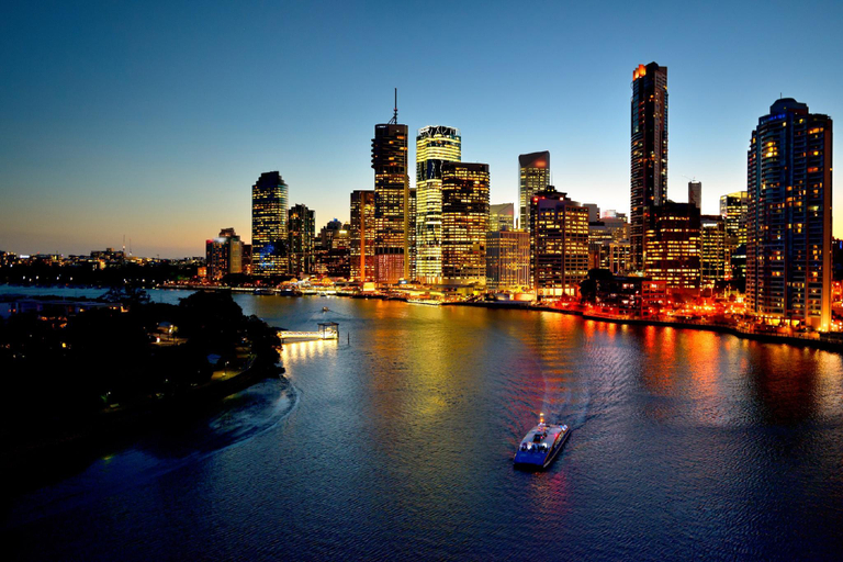 Nearby Landmark 2, Spacious 2-Bed Unit With Balcony Next to The Gabba, Brisbane