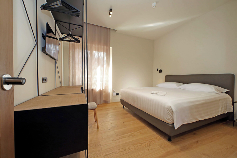 Bedroom 2, The Place Gallia, Rome