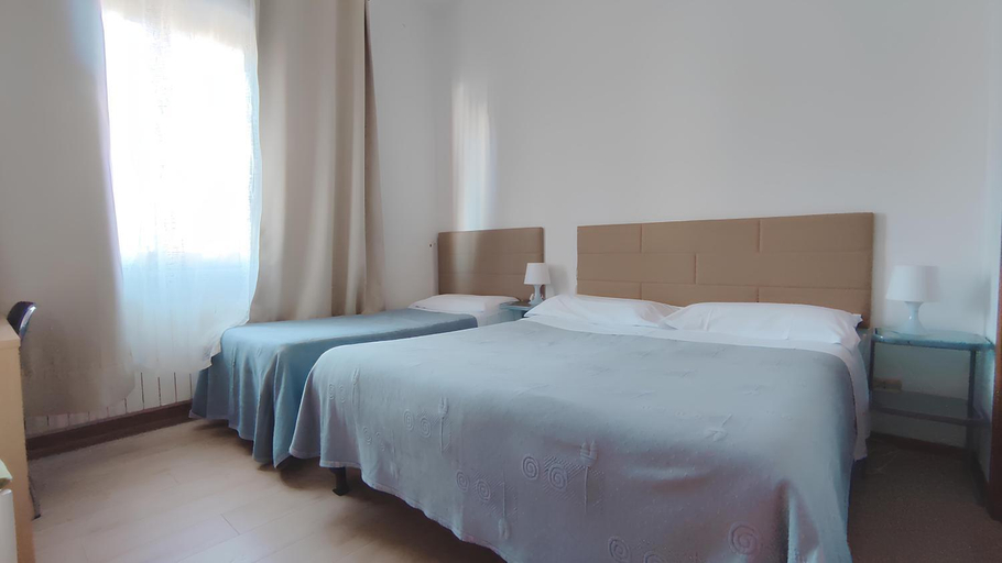 Bedroom 3, Birilli B&B, Macerata