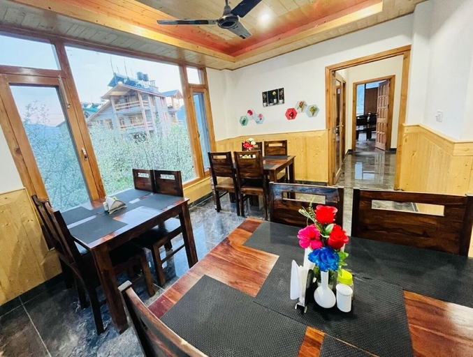 Food & Drinks, Hotel Sakura Palace, Kullu