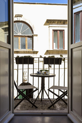 Room 4, Salomone Apartment 2, Syracuse