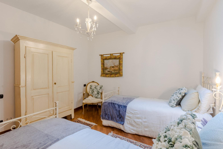 Bedroom 4, Casa La Guardia a 3 Bedrooms Panoramic Apartment, Lucca