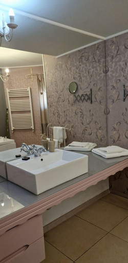 Bathroom, jolie apartaments, Galati