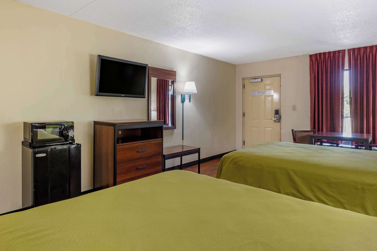Bedroom 3, Econo Lodge Fayetteville I-95, Cumberland