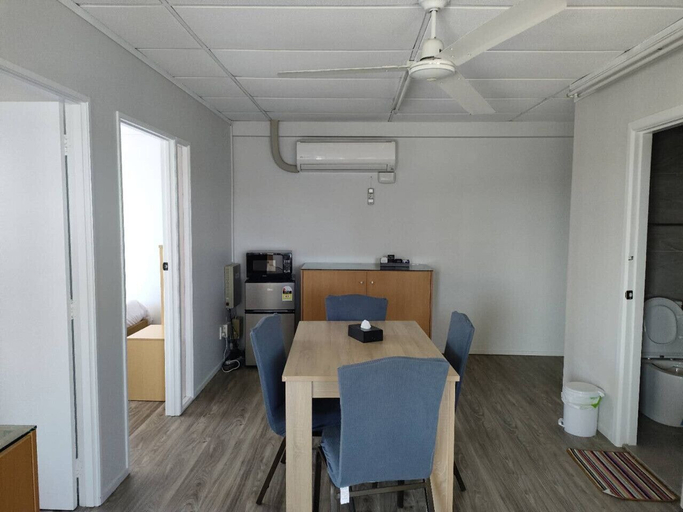 Others 3, 2 Double 5 Single 2 Sofa Beds Suite 1, Waitakere