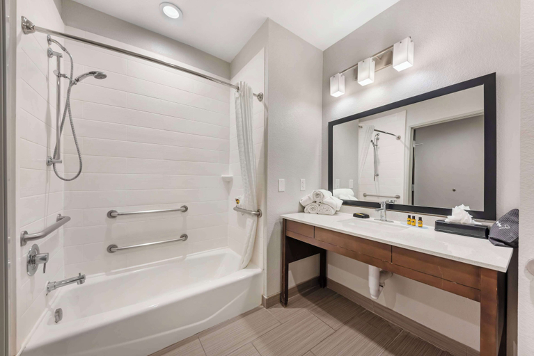 Bathroom 4, Best Western Plus Buda Austin Inn & Suites, Hays