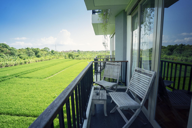 balcony 8