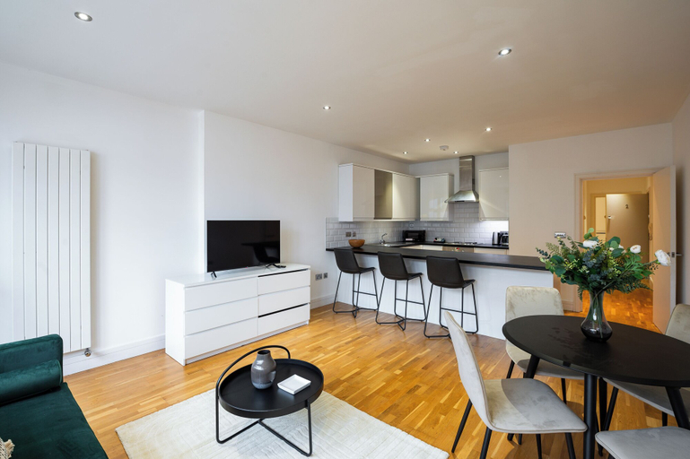 Others 5, VESTO Hammersmith, London