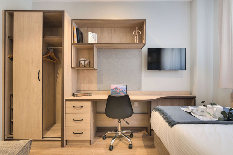 Bedroom 5, Livensa Living Pamplona, Navarra