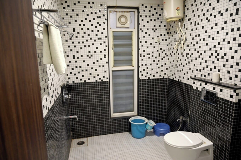 Bathroom, Hotel Badrika Inn , Rewa