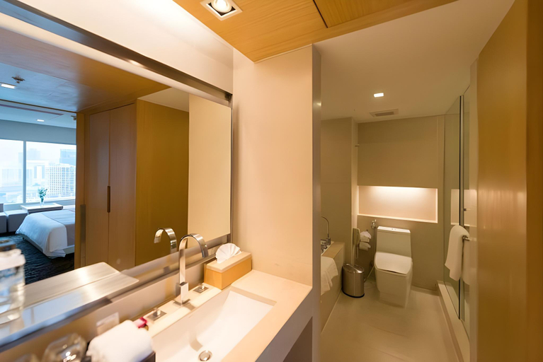 Bathroom 26