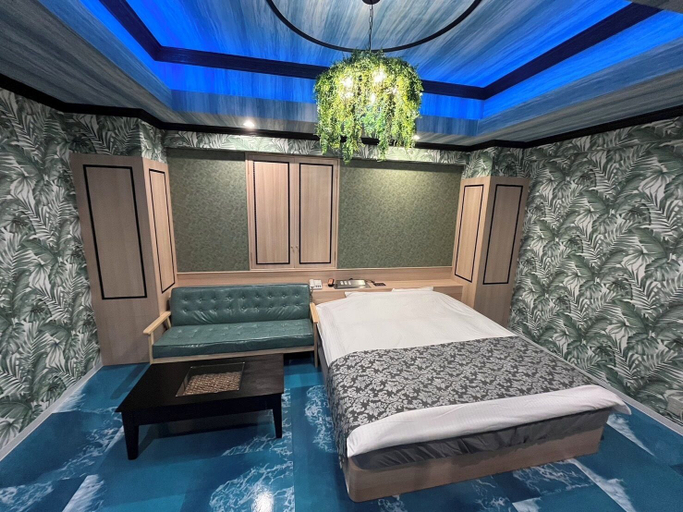 Bedroom 2, FUN3 – Adults Only, Yokohama