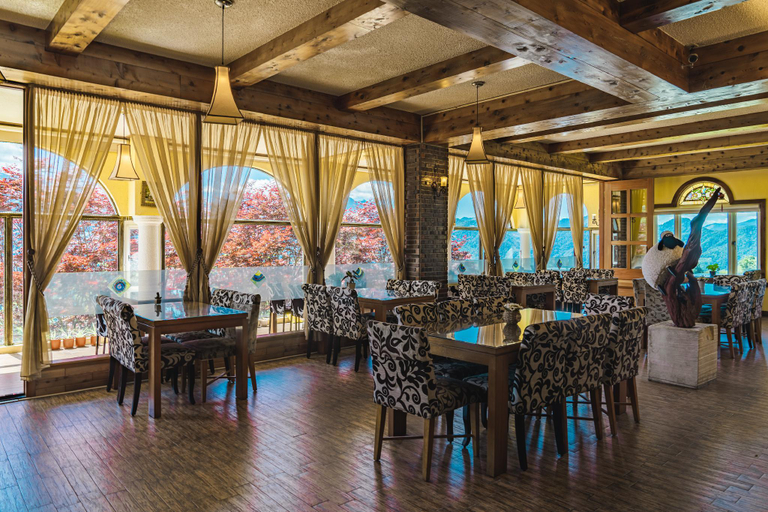 Food & Drinks 4, Egmont Mountain House, Nantou