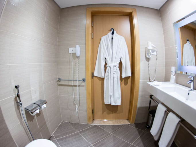 Bathroom 17