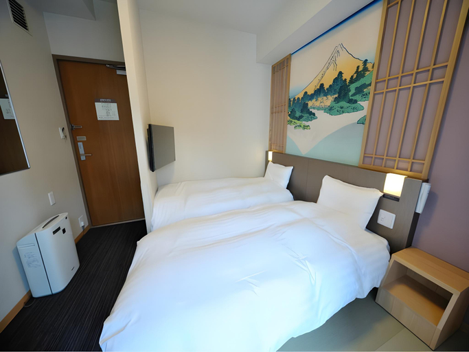 Bedroom 12