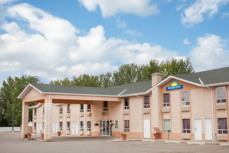Exterior & Views 2, Days Inn by Wyndham Taber, Division No. 2