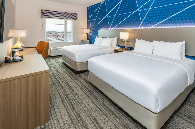 Bedroom 3, Comfort Inn & Suites Bradford ON, Simcoe