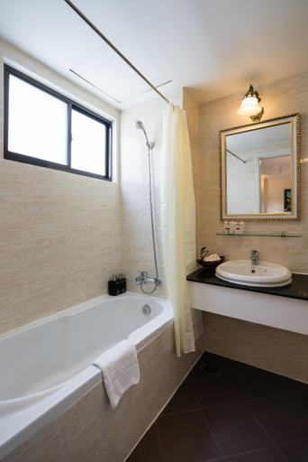 Bathroom 3, Asian Ruby Center Point Hotel, District 1