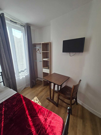 Others 3, Hotel de l'Europe Pantin, Seine-Saint-Denis