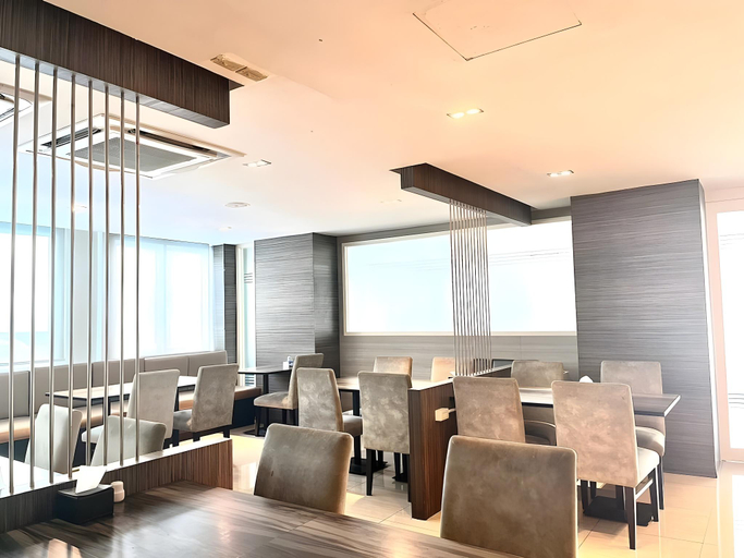 Food & Drinks 5, Crystal Suites Suvarnabhumi Airport, Lat Krabang
