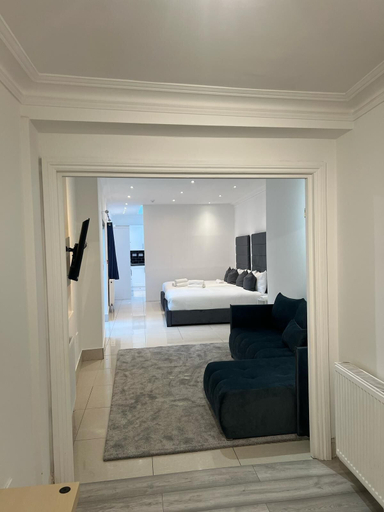 Others 4, Hotel Orlando by PLI, London
