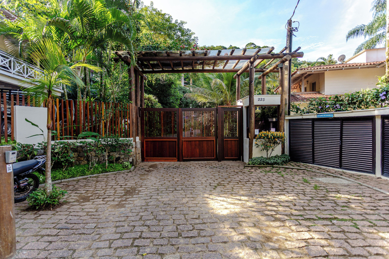Exterior & Views 2, Casa com vista incrível e Jacuzzi, São Sebastião