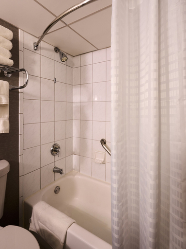 Bathroom 3, Radisson Hotel Hauppauge-Long Island, Suffolk