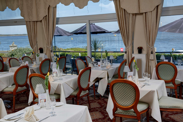 Food & Drinks 5, New Holmwood Hotel, Isle of Wight