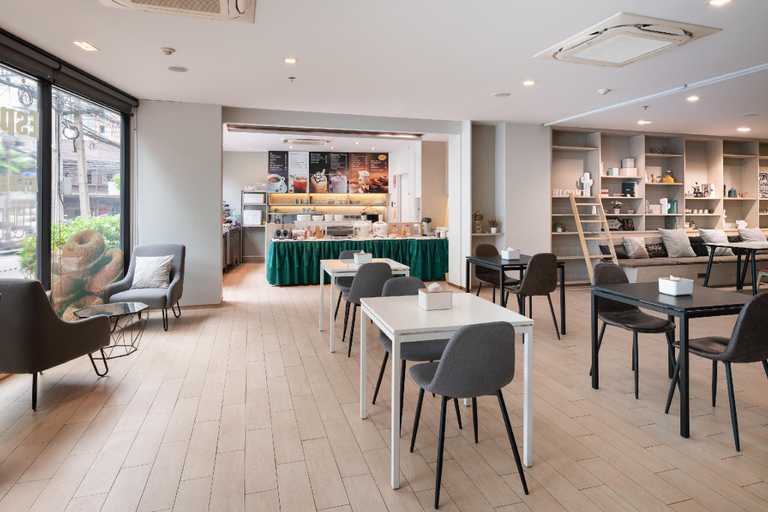 Food & Drinks 5, Samyan Serene Hotel, Bang Rak