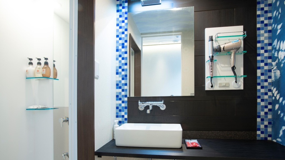 Bathroom 4, Pinpon Hotel Hiroshima, Hiroshima
