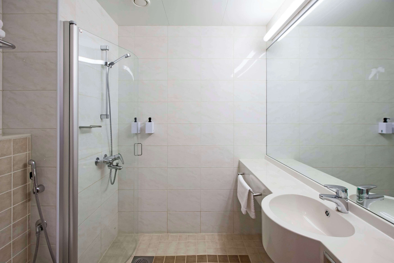 Bathroom 5, Scandic Oulu City, Northern Ostrobothnia