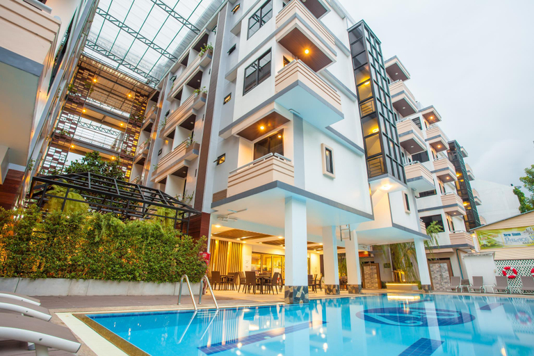 Exterior 18
