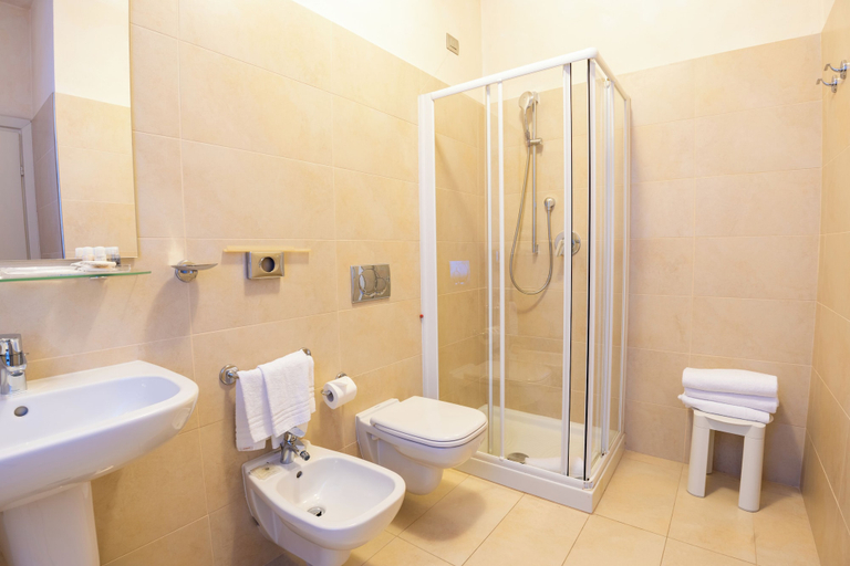 Bathroom 5, Hotel Como, Como