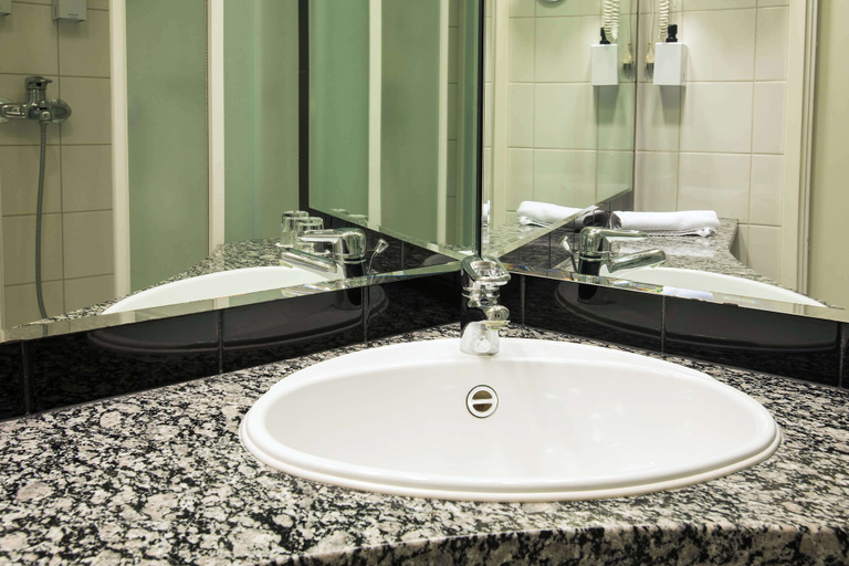 Bathroom 4, Scandic Kemi, Lapland