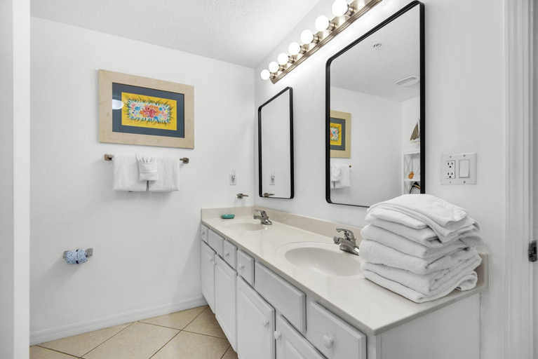 Bathroom 3, Summerwind West 1203, Escambia
